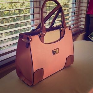 Very cute large bag